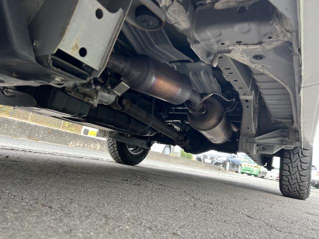 タウンエースバン GL アルトピアーノキャンピング・8ナンバー・5人乗り・ベッドキット・2列目バタフライシート・外部電源・LED照明・シンク・コンセント・シャワー・リヤTV・ルーフキャリア・社外14AWホワイトレターキーレス(54枚目)