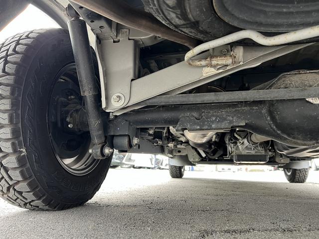 タウンエースバン GL アルトピアーノキャンピング・8ナンバー・5人乗り・ベッドキット・2列目バタフライシート・外部電源・LED照明・シンク・コンセント・シャワー・リヤTV・ルーフキャリア・社外14AWホワイトレターキーレス(55枚目)