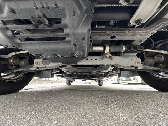 タウンエースバン GL アルトピアーノキャンピング・8ナンバー・5人乗り・ベッドキット・2列目バタフライシート・外部電源・LED照明・シンク・コンセント・シャワー・リヤTV・ルーフキャリア・社外14AWホワイトレターキーレス(57枚目)