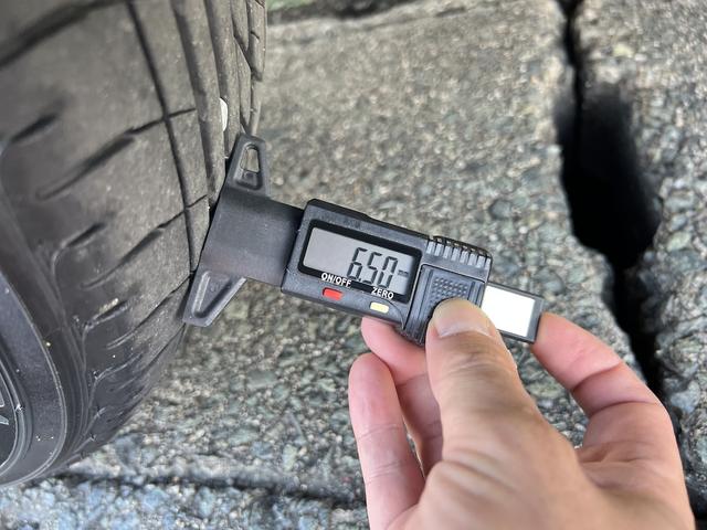 ハイゼットトラック JPスターHappy1+キャンピング・8ナンバー・4人乗り・4WD・ソーラーパネル・FFヒーター・シャワー・ギャレー・電動ステップ・電子レンジ・コンプレッサー式冷蔵庫・強化スプリング・ミラー型ドラレコ(9枚目)