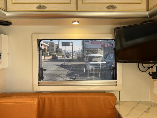 ハイゼットトラック JPスターHappy1+キャンピング・8ナンバー・4人乗り・4WD・ソーラーパネル・FFヒーター・シャワー・ギャレー・電動ステップ・電子レンジ・コンプレッサー式冷蔵庫・強化スプリング・ミラー型ドラレコ(51枚目)