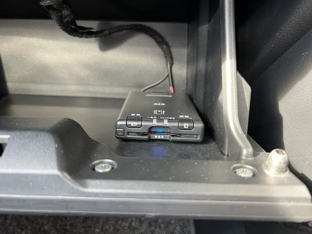 ハイゼットトラック JPスターHappy1+キャンピング・8ナンバー・4人乗り・4WD・ソーラーパネル・FFヒーター・シャワー・ギャレー・電動ステップ・電子レンジ・コンプレッサー式冷蔵庫・強化スプリング・ミラー型ドラレコ(68枚目)