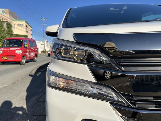 ヴェルファイア 2.5Z Aエディション ゴールデンアイズ 7人乗り・純正10型SDナビ・フルセグ・DVD再生・Bカメラ・後席12型FD・両電動・パワーBK・ハーフレザー・オットマン・衝突軽減・Rクルコン・純正18AW・LEDライト・Fアドミレイションエアロ(13枚目)