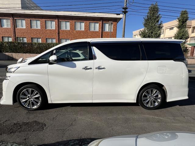 ヴェルファイア 2.5Z Aエディション ゴールデンアイズ 7人乗り・純正10型SDナビ・フルセグ・DVD再生・Bカメラ・後席12型FD・両電動・パワーBK・ハーフレザー・オットマン・衝突軽減・Rクルコン・純正18AW・LEDライト・Fアドミレイションエアロ(19枚目)