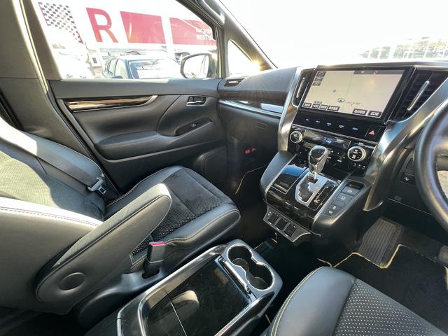 ヴェルファイア 2.5Z Aエディション ゴールデンアイズ 7人乗り・純正10型SDナビ・フルセグ・DVD再生・Bカメラ・後席12型FD・両電動・パワーBK・ハーフレザー・オットマン・衝突軽減・Rクルコン・純正18AW・LEDライト・Fアドミレイションエアロ(34枚目)