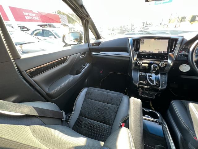 ヴェルファイア 2.5Z Aエディション ゴールデンアイズ 7人乗り・純正10型SDナビ・フルセグ・DVD再生・Bカメラ・後席12型FD・両電動・パワーBK・ハーフレザー・オットマン・衝突軽減・Rクルコン・純正18AW・LEDライト・Fアドミレイションエアロ(42枚目)