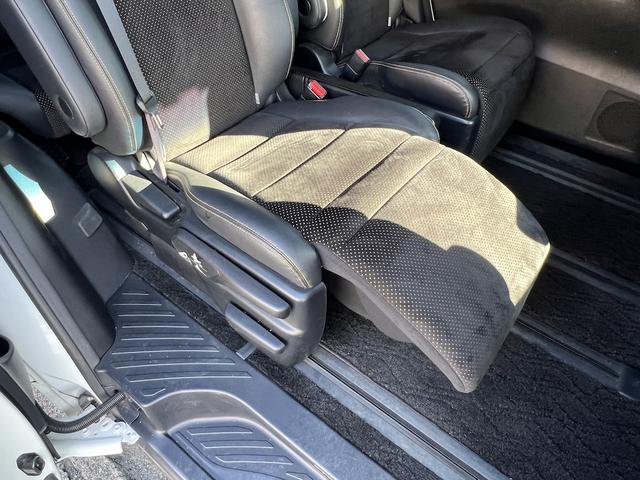 ヴェルファイア 2.5Z Aエディション ゴールデンアイズ 7人乗り・純正10型SDナビ・フルセグ・DVD再生・Bカメラ・後席12型FD・両電動・パワーBK・ハーフレザー・オットマン・衝突軽減・Rクルコン・純正18AW・LEDライト・Fアドミレイションエアロ(46枚目)