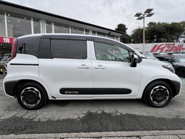 シエンタ ハイブリッドＧ　１．５ＨＶ・５人乗り・純正１０．５型Ｔコネクトナビ・フルセグ・アップルカープレイ・全方位カメラ・ソナー・ＥＴＣ２．０・天井サーキュレター・スマートキー・Ｒクルコン・シートＨ・両電動スライド・衝突軽減（13枚目）