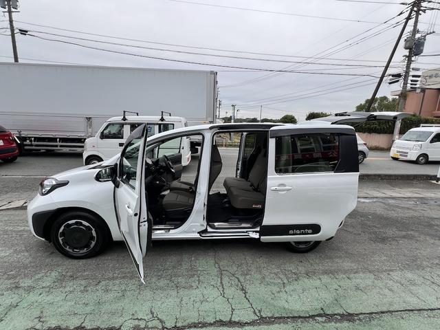 シエンタ ハイブリッドＧ　１．５ＨＶ・５人乗り・純正１０．５型Ｔコネクトナビ・フルセグ・アップルカープレイ・全方位カメラ・ソナー・ＥＴＣ２．０・天井サーキュレター・スマートキー・Ｒクルコン・シートＨ・両電動スライド・衝突軽減（18枚目）