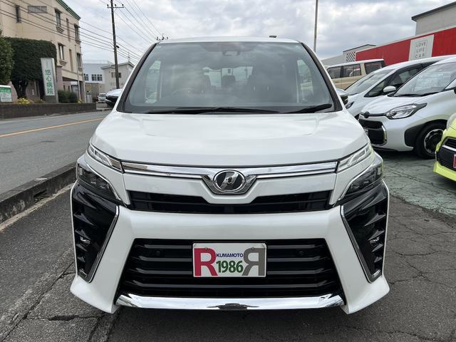 ヴォクシー ＺＳ　煌ＩＩ　純正１０型ＳＤナビ・フルセグＴＶ・ＤＶＤ再生・Ｂカメラ・ソナー・ＥＴＣ・アイスト・スマートキー・ＥＧプッシュ・クルコン・両側電動スライドドア・後席ロールブラインド・ＬＥＤライト・純正１６ＡＷ・衝突軽減（14枚目）