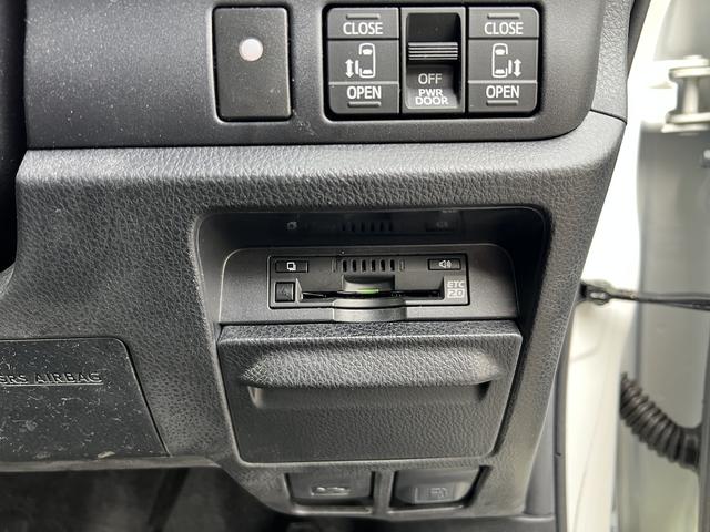 ヴォクシー ＺＳ　煌ＩＩ　純正１０型ＳＤナビ・フルセグＴＶ・ＤＶＤ再生・Ｂカメラ・ソナー・ＥＴＣ・アイスト・スマートキー・ＥＧプッシュ・クルコン・両側電動スライドドア・後席ロールブラインド・ＬＥＤライト・純正１６ＡＷ・衝突軽減（27枚目）