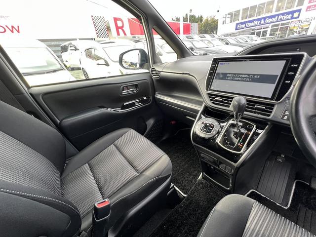 ヴォクシー ＺＳ　煌ＩＩ　純正１０型ＳＤナビ・フルセグＴＶ・ＤＶＤ再生・Ｂカメラ・ソナー・ＥＴＣ・アイスト・スマートキー・ＥＧプッシュ・クルコン・両側電動スライドドア・後席ロールブラインド・ＬＥＤライト・純正１６ＡＷ・衝突軽減（33枚目）