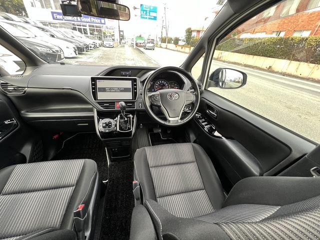 ヴォクシー ＺＳ　煌ＩＩ　純正１０型ＳＤナビ・フルセグＴＶ・ＤＶＤ再生・Ｂカメラ・ソナー・ＥＴＣ・アイスト・スマートキー・ＥＧプッシュ・クルコン・両側電動スライドドア・後席ロールブラインド・ＬＥＤライト・純正１６ＡＷ・衝突軽減（37枚目）