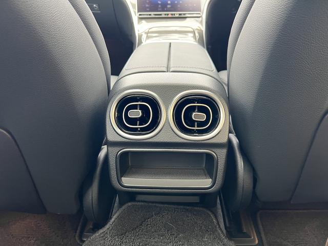Ｃクラスステーションワゴン Ｃ２００ステーションワゴンアバンギャルドＡＭＧライＰ　１．５ターボＨＶ・サンルーフ・純正１１．９型ＨＤＤナビ・フルセグＴＶ・全方位カメ・ＥＴＣ・ヘッドアップディスプレイ・本革シート・シートＨ・パワーバックドア・ＡＭＧ１８ＡＷ・デジタルライト・ルーフレール（42枚目）