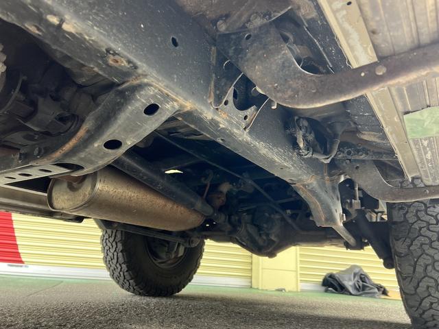 ランドクルーザープラド TX 3.0ディーゼルTB・8人乗・ナロボディー・フルタイム4WD・全塗装車・社外ナビ・フルセグ・Bカメラ・ETC・キーレス・リヤヒーター・ウッドコンビH・丸目フェイス・グリル・社外16AW・ホワイトレター(46枚目)