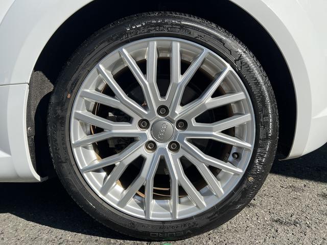 TTクーペ 2.0TFSI 2.0ターボ・12.3型ナビ・フルセグ・DVD・Bカメラ・ソナー・ETC・スマートキー・パドルシフト・クルコン・LEDライト・フォグ・18AW・ドラレコ・パドルシフト・逸脱抑制・ブラインドスポットM(8枚目)