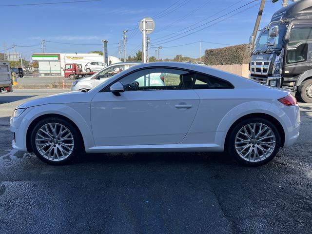 TTクーペ 2.0TFSI 2.0ターボ・12.3型ナビ・フルセグ・DVD・Bカメラ・ソナー・ETC・スマートキー・パドルシフト・クルコン・LEDライト・フォグ・18AW・ドラレコ・パドルシフト・逸脱抑制・ブラインドスポットM(19枚目)