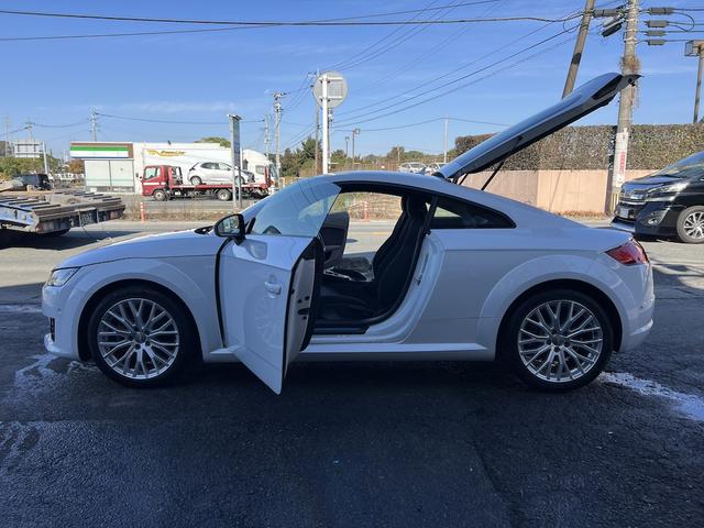 TTクーペ 2.0TFSI 2.0ターボ・12.3型ナビ・フルセグ・DVD・Bカメラ・ソナー・ETC・スマートキー・パドルシフト・クルコン・LEDライト・フォグ・18AW・ドラレコ・パドルシフト・逸脱抑制・ブラインドスポットM(20枚目)