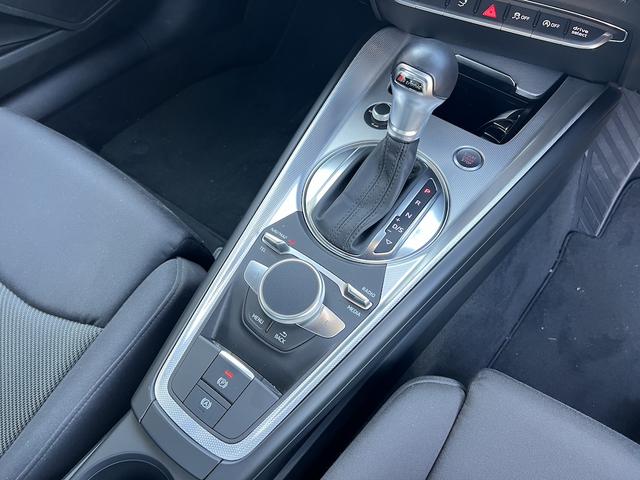 TTクーペ 2.0TFSI 2.0ターボ・12.3型ナビ・フルセグ・DVD・Bカメラ・ソナー・ETC・スマートキー・パドルシフト・クルコン・LEDライト・フォグ・18AW・ドラレコ・パドルシフト・逸脱抑制・ブラインドスポットM(31枚目)