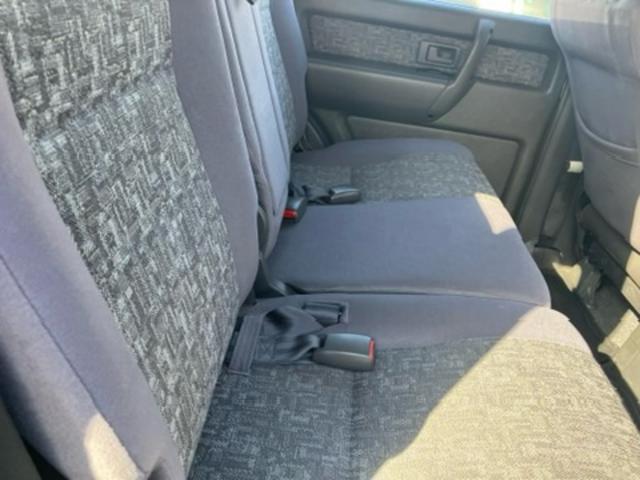 ビッグホーン 　プレジールＩＩ　純正アルミ　３列シート　７人乗り　記録簿　車検令和９年１１月　ターボ交換済（44枚目）