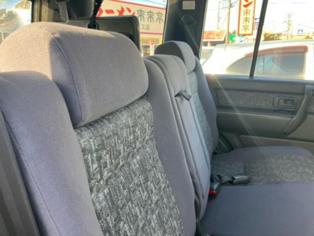 ビッグホーン 　プレジールＩＩ　純正アルミ　３列シート　７人乗り　記録簿　車検令和９年１１月　ターボ交換済（45枚目）