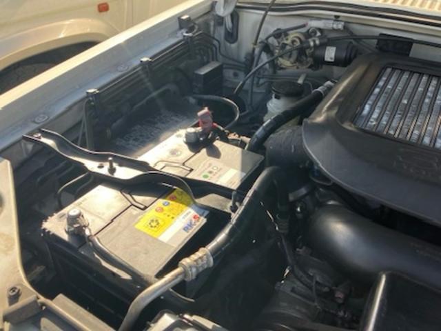 ビッグホーン 　プレジールＩＩ　純正アルミ　３列シート　７人乗り　記録簿　車検令和９年１１月　ターボ交換済（58枚目）