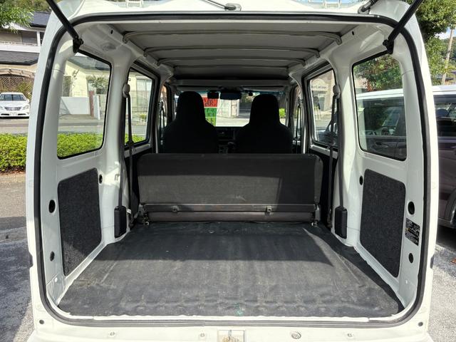 ハイゼットカーゴ スペシャルＳＡＩＩＩ　ＡＴ／パワステ／Ｗエアバック／集中ロック／社外ナビフルセグＴＶ／アイドリングストップ／衝突軽減ブレーキ／横滑り防止装置／レーンキープアシスト／ＥＴＣ（4枚目）