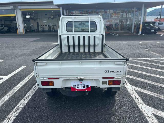 車両後方からの写真になります♪