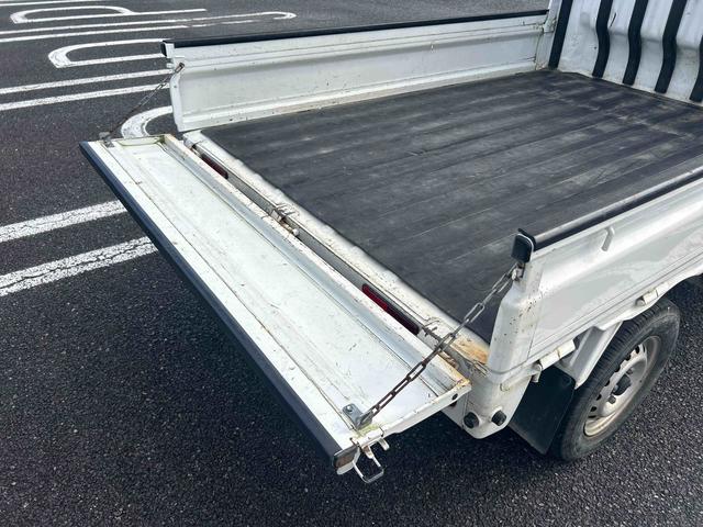 テールゲートチェーンの写真です