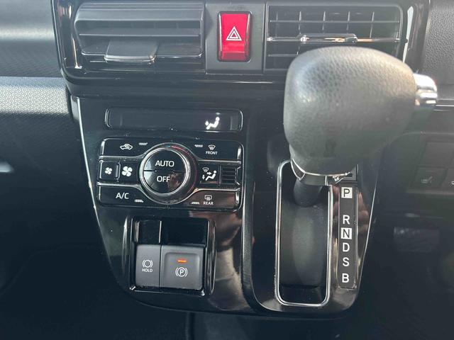 タント カスタムＸ　インパネシフト　プッシュスタートスイッチ　電子カードキー　電動パーキングブレーキ　衝突軽減ブレーキ　車線逸脱防止　アルミホイール　ＡＢＳ　両側パワースライドドア（11枚目）