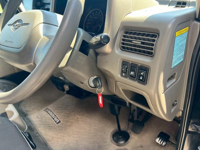 ディアスワゴン スーパーチャージャー　オートマ車　エアコン　パワステ　ナビ　ＥＴＣ　ライトレベライザー　両側スライドドア（19枚目）