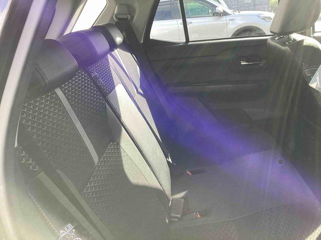 ロッキー プレミアムG HEV プッシュスタートスイッチ 電子カードキー カーナビ 衝突被害軽減システム アルミホイル ABS ETC車載器 ドラレコ オートエアコン(14枚目)