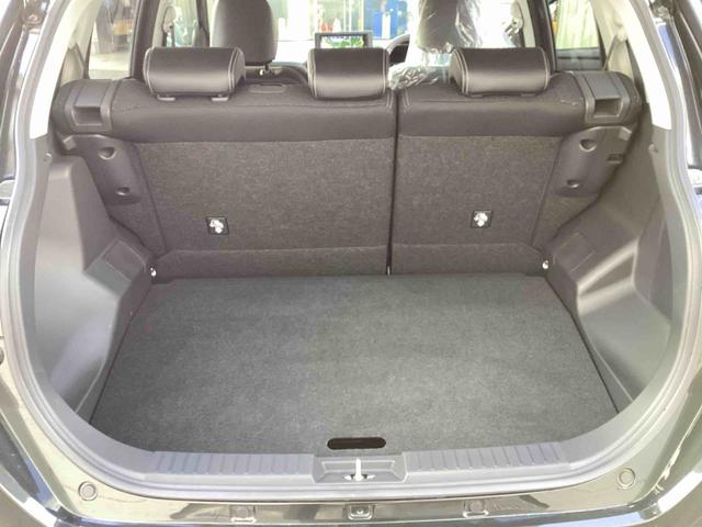 ロッキー プレミアムG HEV プッシュスタートスイッチ 電子カードキー カーナビ 衝突被害軽減システム アルミホイル ABS ETC車載器 ドラレコ オートエアコン(17枚目)