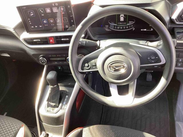 ロッキー X フロアシフト プッシュスタートスイッチ 電子カードキー ディスプレイオーディオ 衝突被害軽減システム 車線逸脱防止 オートハイビーム アルミホイール ABS(15枚目)