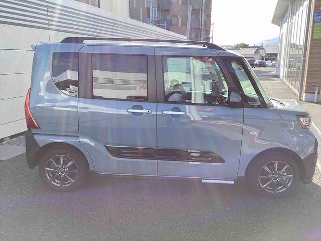 タント ファンクロス　インパネシフト　プッシュスタートスイッチ　電子カードキー　電動パーキングブレーキ　衝突軽減システム　レーンキープアシスト　ＡＢＳ　アルミホイール（4枚目）