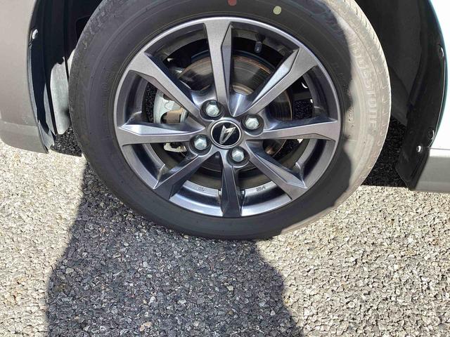 タント ファンクロス　インパネシフト　プッシュスタートスイッチ　電子カードキー　電動パーキングブレーキ　衝突軽減システム　レーンキープアシスト　ＡＢＳ　アルミホイール（19枚目）