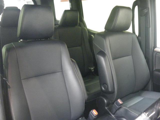 運転席＆助手席シートヒーター付きです。　寒い日も快適なドライブが楽しめます♪