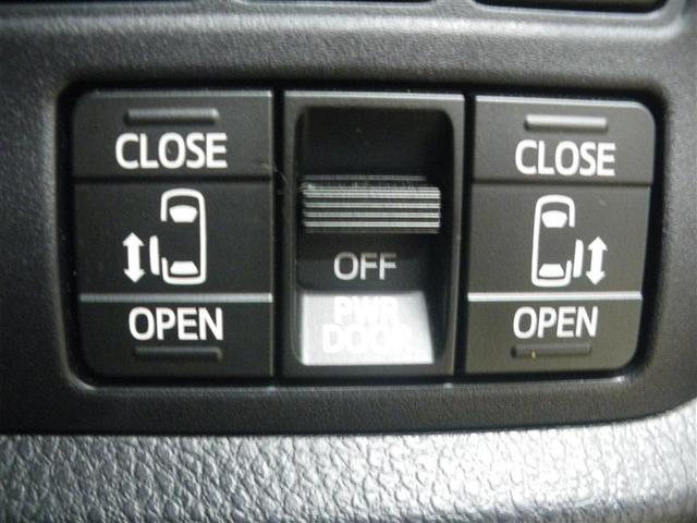 両側パワースライドドアで乗り降りスムーズ！　車間距離の近い駐車場のように狭い場所でも容易に開閉することができます。　力の弱い女性やお子様でも開閉ラクラクです♪