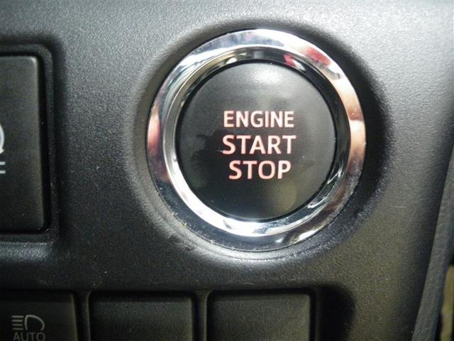 ワンプッシュで楽々エンジンスタート！キーを取り出さず、ドアノブに触れるだけでドアを施錠＆解錠も可能です。