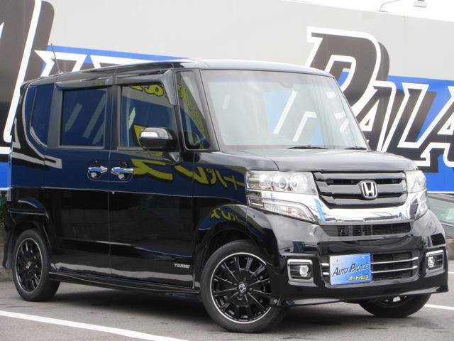 N-BOXカスタム G ターボSSブラックスタイルパッケージ 衝突軽減 ハーフレザーシート&ヒーター 両側電動 SDナビフルセグ Bluetooth バックカメラ HIDオートライト オートクルーズ ETC 純正エアロ&専用アルミ 走行19823キロ 禁煙車(6枚目)