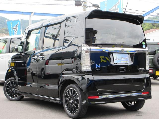 N-BOXカスタム G ターボSSブラックスタイルパッケージ 衝突軽減 ハーフレザーシート&ヒーター 両側電動 SDナビフルセグ Bluetooth バックカメラ HIDオートライト オートクルーズ ETC 純正エアロ&専用アルミ 走行19823キロ 禁煙車(9枚目)