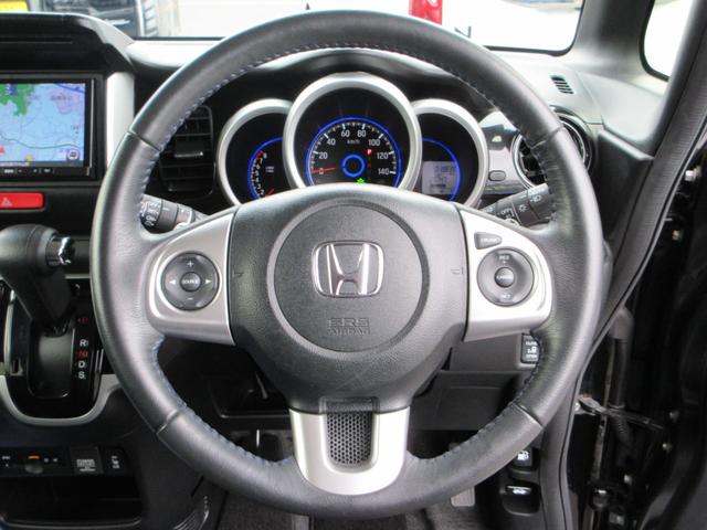 N-BOXカスタム G ターボSSブラックスタイルパッケージ 衝突軽減 ハーフレザーシート&ヒーター 両側電動 SDナビフルセグ Bluetooth バックカメラ HIDオートライト オートクルーズ ETC 純正エアロ&専用アルミ 走行19823キロ 禁煙車(14枚目)