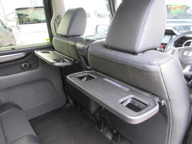 N-BOXカスタム G ターボSSブラックスタイルパッケージ 衝突軽減 ハーフレザーシート&ヒーター 両側電動 SDナビフルセグ Bluetooth バックカメラ HIDオートライト オートクルーズ ETC 純正エアロ&専用アルミ 走行19823キロ 禁煙車(18枚目)