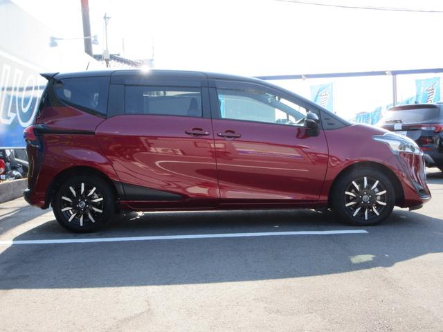 シエンタ ハイブリッドG クエロ トヨタセーフティ 両側電動 ハーフレザーシート&ヒーター 純正ナビフルセグ DVD再生 Bluetooth 全方位 LEDオートハイビームライト 後部席モニター ETC 走行37066キロ 禁煙車(4枚目)