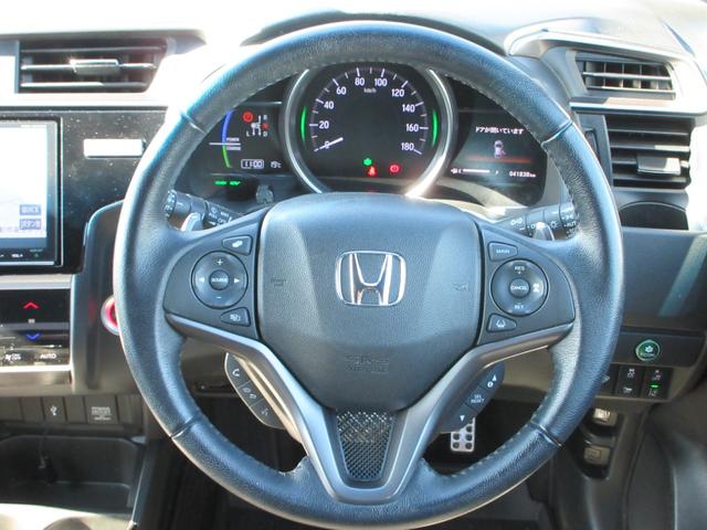 フィットハイブリッド Ｓ　ホンダセンシング　後期型　純正８インチナビフルセグ　ＤＶＤ再生　Ｂｌｕｅｔｏｏｔｈ　バックカメラ　ＬＥＤオートハイビームライト　オートクルーズ　ＥＴＣ　純正１６インチアルミ　走行４１８３８キロ　禁煙車（14枚目）