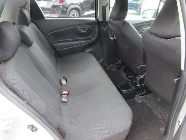 ヴィッツ ハイブリッドＵ　トヨタセーフティセンス　シートヒーター　純正９インチナビフルセグ　Ｂｌｕｅｔｏｏｔｈ　バックカメラ　ＬＥＤオートライト　オートクルーズ　ＥＴＣ　スマートキー＆プッシュスタート　走行１８９２９キロ禁煙車（17枚目）