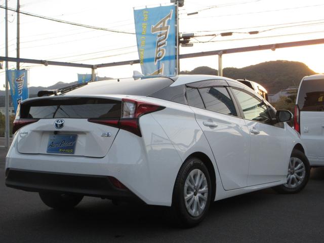 プリウス S トヨタセーフティ LEDオートハイビームライト SDナビフルセグ Bluetooth DVD再生 バックカメラ オートクルーズ ETC 純正16インチ 走行46149キロ 禁煙車(8枚目)