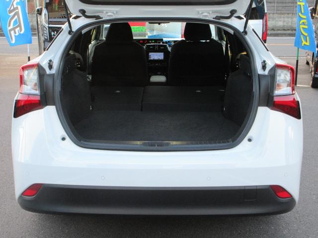 プリウス S トヨタセーフティ LEDオートハイビームライト SDナビフルセグ Bluetooth DVD再生 バックカメラ オートクルーズ ETC 純正16インチ 走行46149キロ 禁煙車(19枚目)