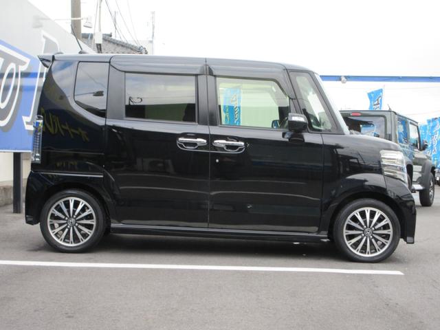 N-BOXカスタム G ターボSSパッケージ 衝突軽減 ハーフレザーシート&ヒーター SDナビフルセグ Bluetooth バックカメラ HIDオートライト フリップダウンモニター ETC 純正エアロ&15インチアルミ 走行47582キロ 禁煙車(4枚目)