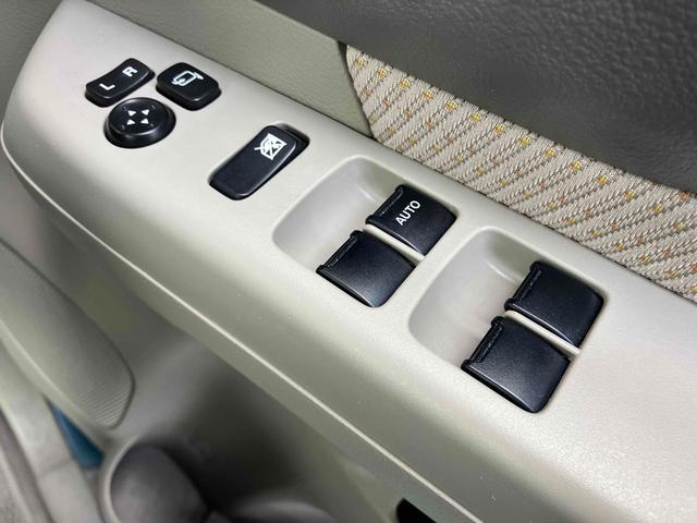 スペーシア Ｘ　純正ナビ　ＴＶ　バックカメラ　ＥＴＣ　片側電動スライドドア　スマートキー　アイドリングストップ　ベンチシート　ＣＶＴ　盗難防止システム　衝突安全ボディ　ツートンカラー（12枚目）